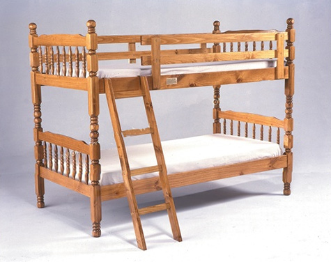 World Imports WI-4380HO Honey Oak twin bunk bed